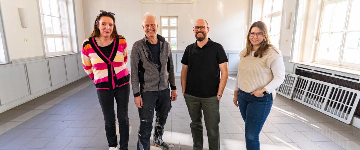 v.l. Erike Klotz und Volker Einbeck (Einbeck GmbH), Achim Willke und Laura Voß (Solingen.Business) | © Daniel Rüsseler