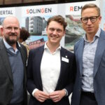 von links: Achim Willke (Geschäftsführer Solingen.Business), Solingen Oberbürgermeister Daniel Flemm, Sebastian Greif (Vorsitzender des Vorstandes der Stadt-Sparkasse Solingen) | (C) Bastian Glumm