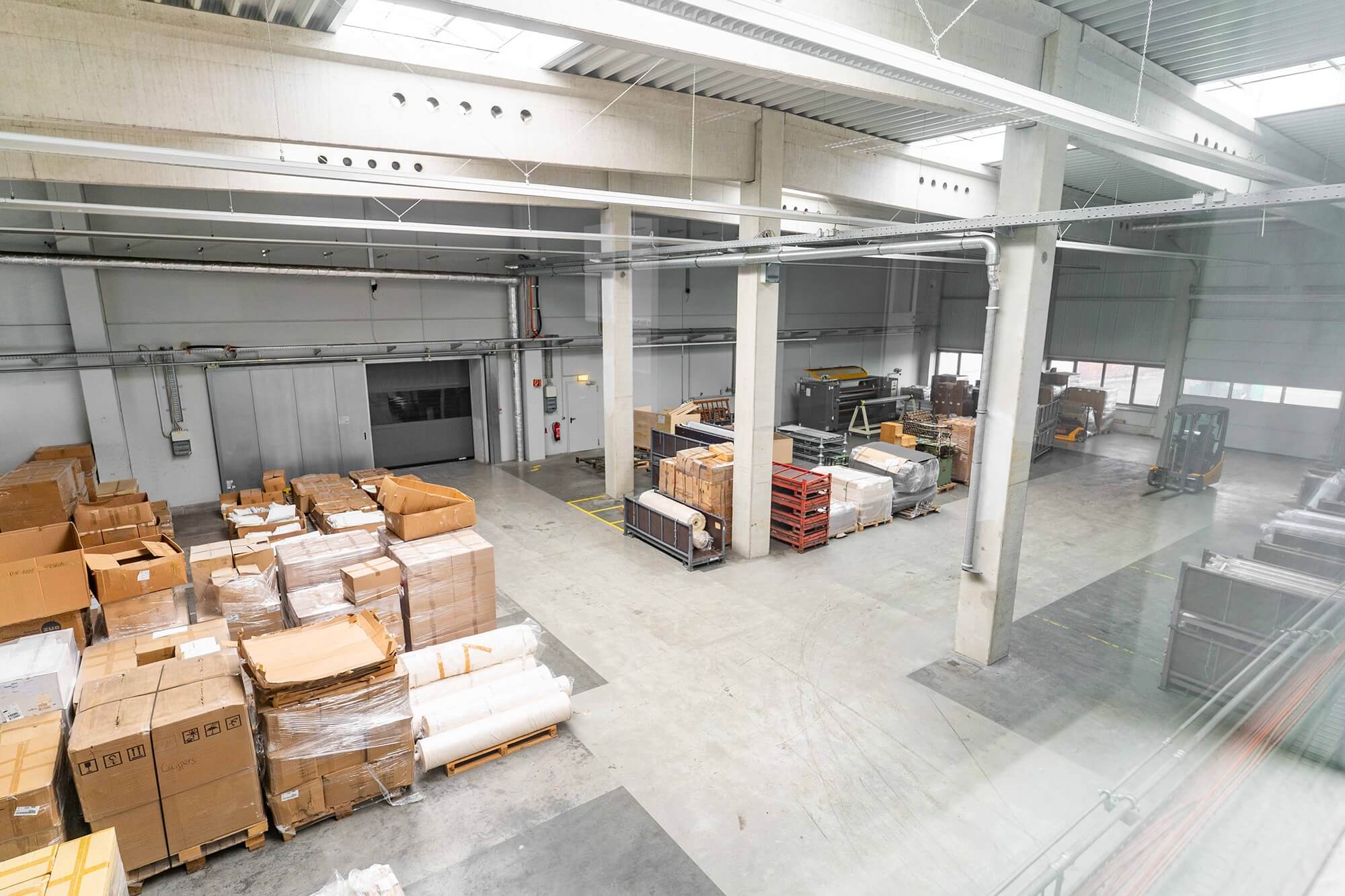 Moderne Halle auf dem ehemaligen Gewerbeareals des Werkzeugherstellers GEDORE Werkzeugfabrik GmbH & Co. KG.
