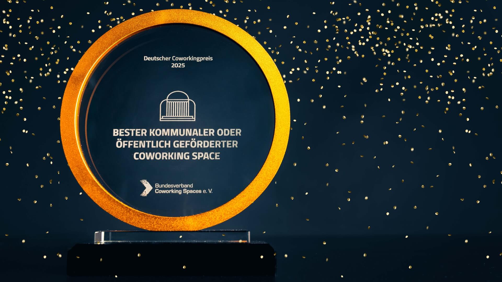 Solinger Coworking Space „coworkit“ gewinnt den Deutschen Coworkingpreis 2025 in der Kategorie „Bester kommunaler oder öffentlich geförderter Coworking Space“ des Bundesverbandes Coworking Spaces Deutschland e.V..  
  